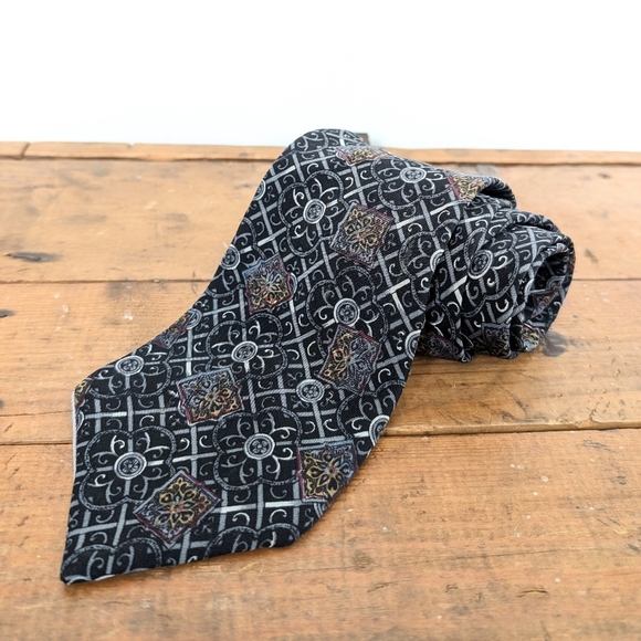 Christian Dior Monsieur's 100% Silk Tie Made In Canada - Picture 2 of 6